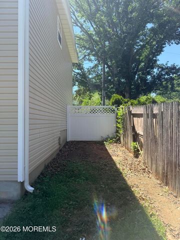 150 Magnolia Lane, Middletown, NJ 07748