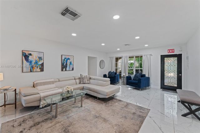 1809 Coral Gardens Dr, Wilton Manors, FL 33306