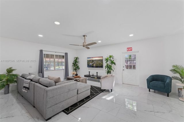1809 Coral Gardens Dr, Wilton Manors, FL 33306