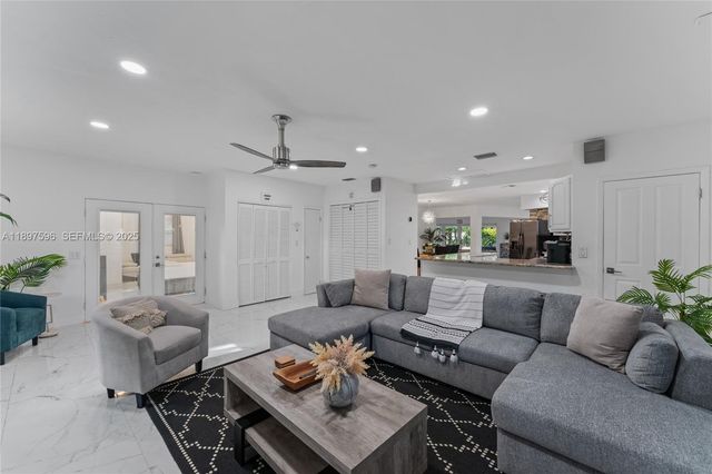 1809 Coral Gardens Dr, Wilton Manors, FL 33306