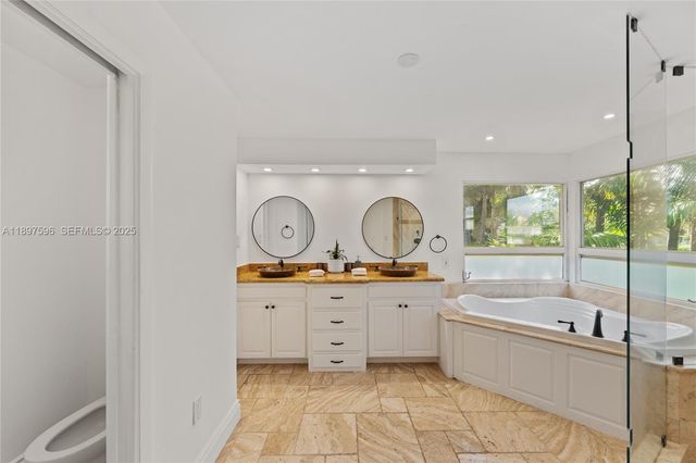 1809 Coral Gardens Dr, Wilton Manors, FL 33306