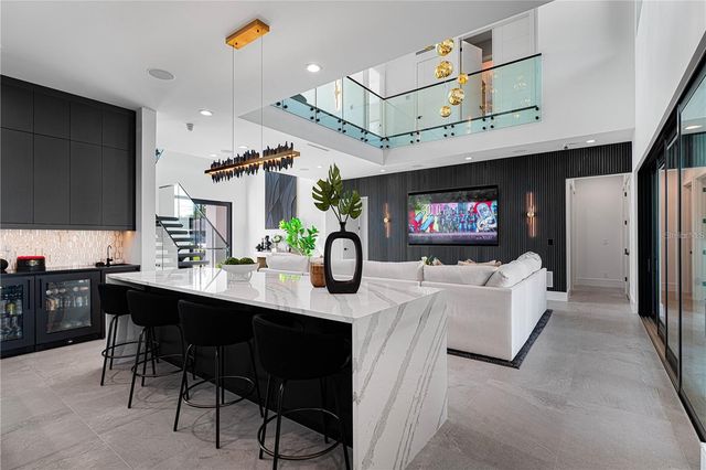 114 W DAVIS BOULEVARD, Tampa, FL 33606