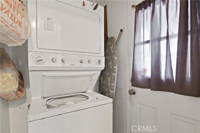 159 E 105th Street, Los Angeles, CA 90003