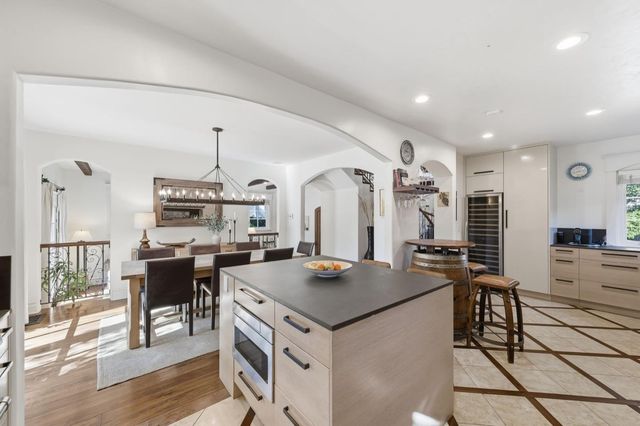 926 Rosewood Avenue, San Carlos, CA 94070