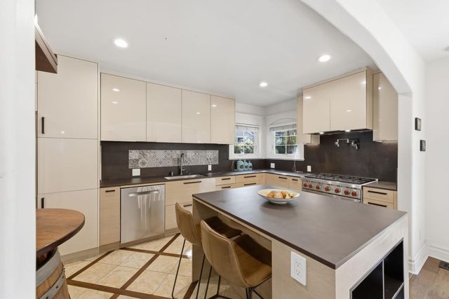 926 Rosewood Avenue, San Carlos, CA 94070