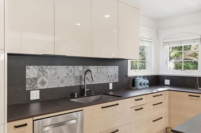 926 Rosewood Avenue, San Carlos, CA 94070