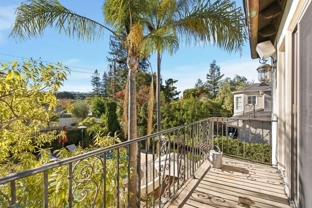 926 Rosewood Avenue, San Carlos, CA 94070