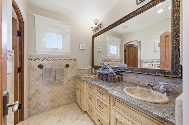 926 Rosewood Avenue, San Carlos, CA 94070