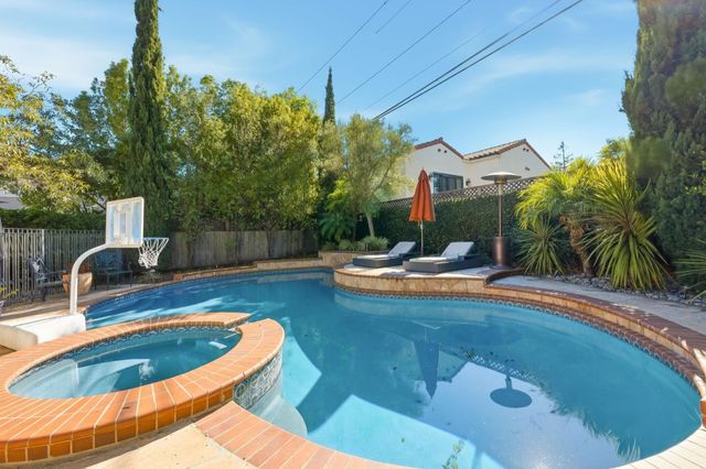 926 Rosewood Avenue, San Carlos, CA 94070