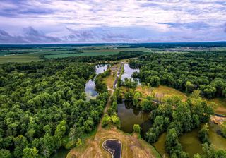 4107 Cottonwood Drive, Victoria Woods, IN 47601