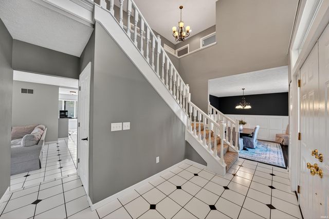 51530 Clubhouse Drive, South Bend, IN 46628