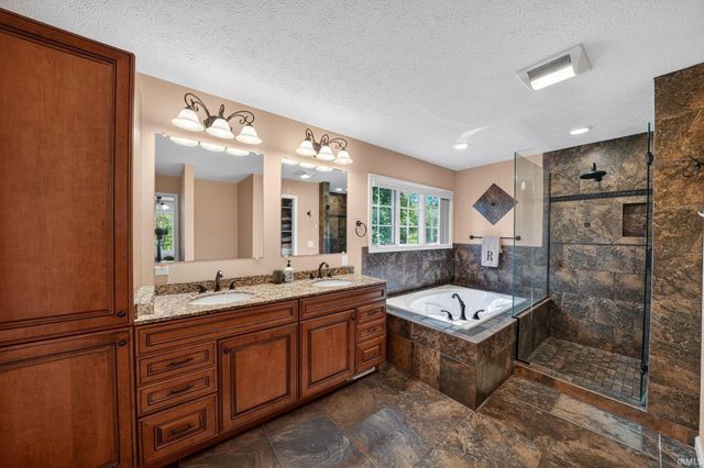 51530 Clubhouse Drive, South Bend, IN 46628
