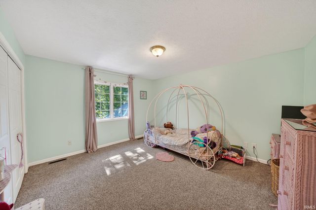 51530 Clubhouse Drive, South Bend, IN 46628