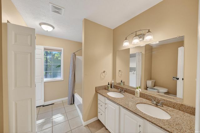 51530 Clubhouse Drive, South Bend, IN 46628