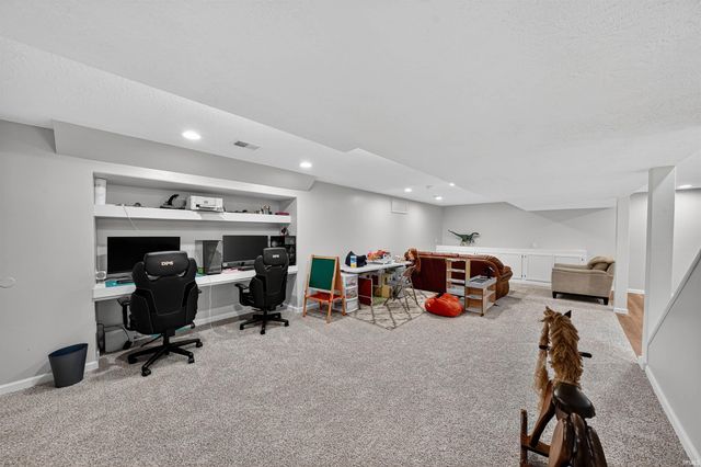 51530 Clubhouse Drive, South Bend, IN 46628