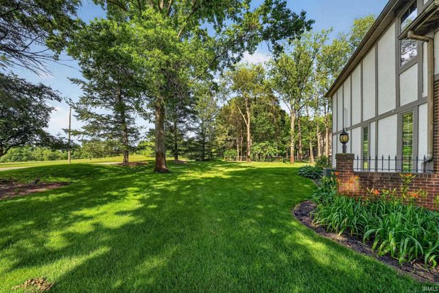 51530 Clubhouse Drive, South Bend, IN 46628