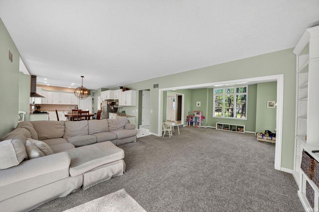 51530 Clubhouse Drive, South Bend, IN 46628