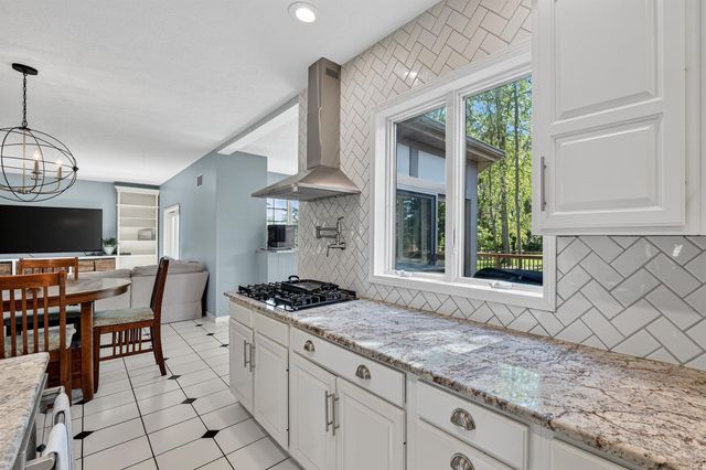 51530 Clubhouse Drive, South Bend, IN 46628