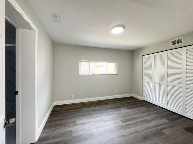 4263 7TH AVENUE N, St Petersburg, FL 33713