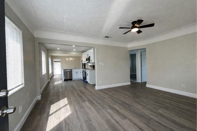 4263 7TH AVENUE N, St Petersburg, FL 33713