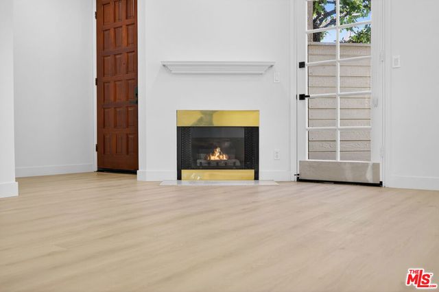 1754 11th Street 101, Santa Monica, CA 90404