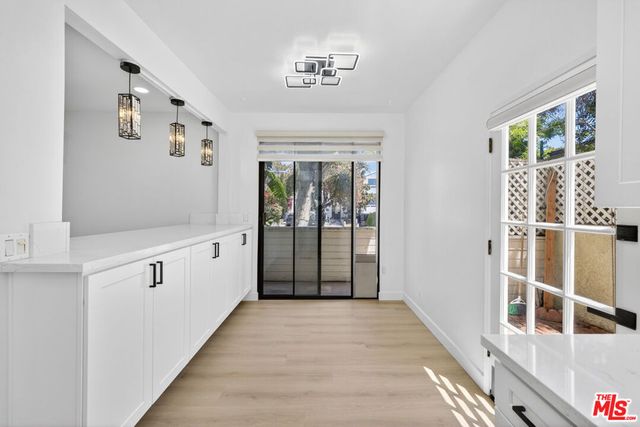 1754 11th Street 101, Santa Monica, CA 90404