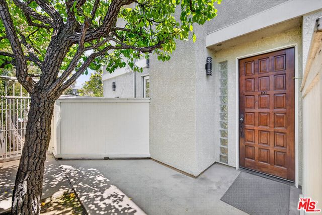 1754 11th Street 101, Santa Monica, CA 90404