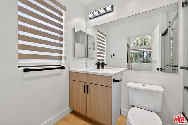 1754 11th Street 101, Santa Monica, CA 90404