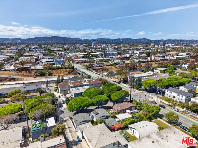 1754 11th Street 101, Santa Monica, CA 90404