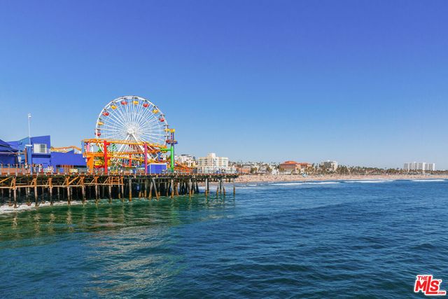 1754 11th Street 101, Santa Monica, CA 90404
