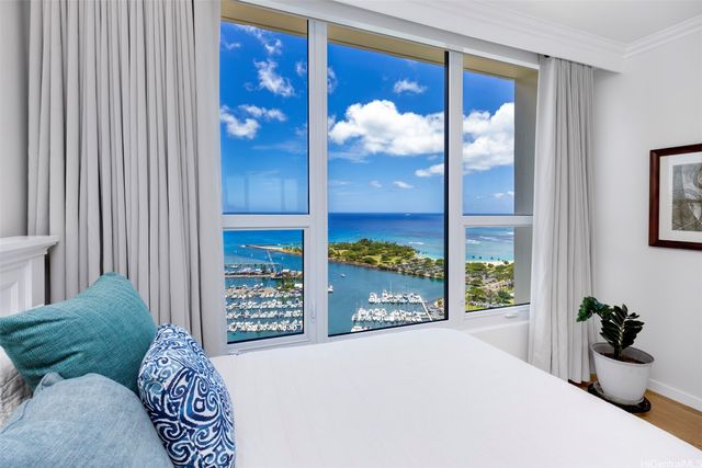 1650 Ala Moana Boulevard PH4105, Honolulu, HI 96815