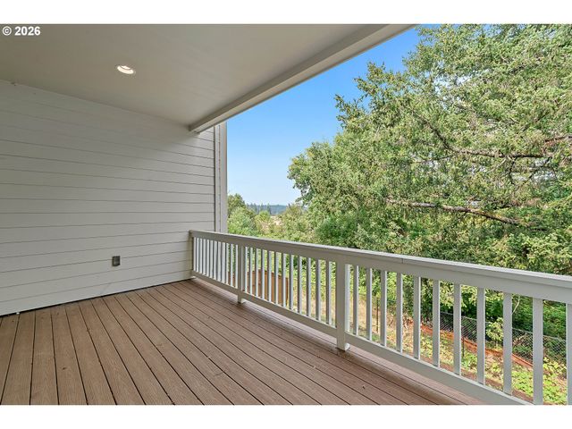 12135 Sw SILVERTIP St, Beaverton, OR 97007