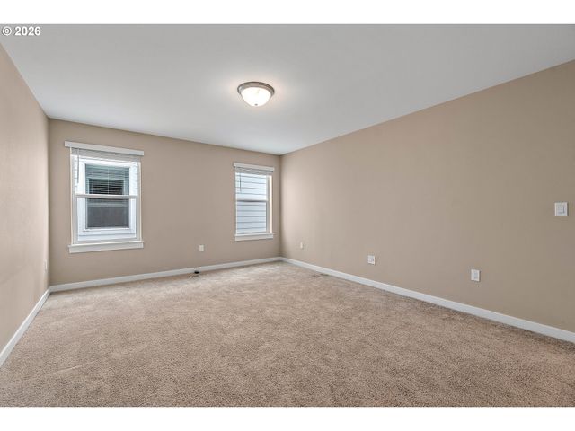 12135 Sw SILVERTIP St, Beaverton, OR 97007