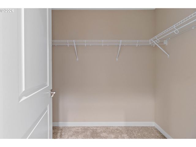 12135 Sw SILVERTIP St, Beaverton, OR 97007