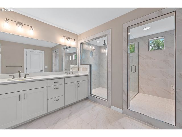 12135 Sw SILVERTIP St, Beaverton, OR 97007