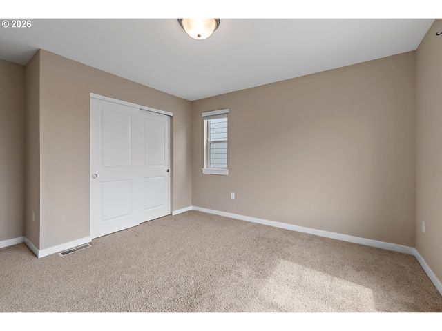 12135 Sw SILVERTIP St, Beaverton, OR 97007