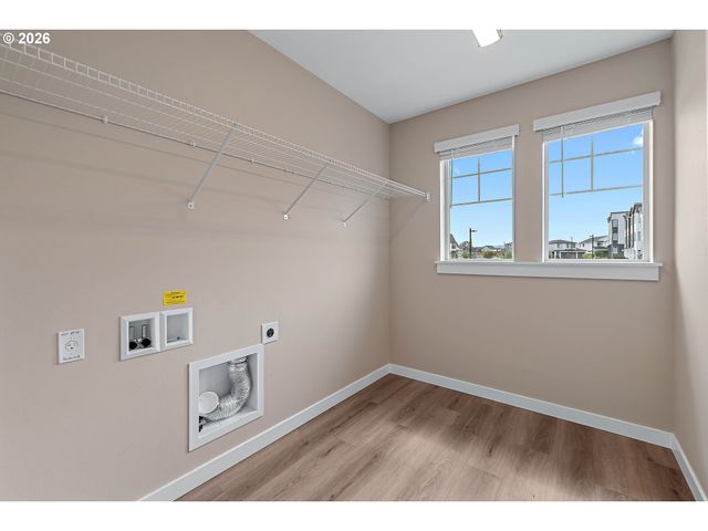 12135 Sw SILVERTIP St, Beaverton, OR 97007