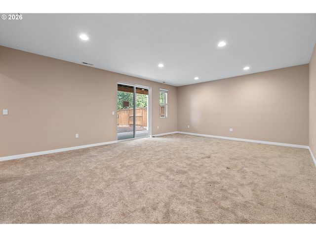 12135 Sw SILVERTIP St, Beaverton, OR 97007