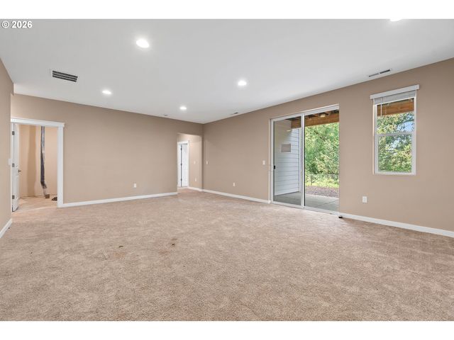 12135 Sw SILVERTIP St, Beaverton, OR 97007