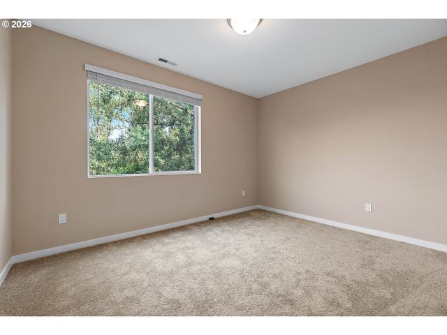 12135 Sw SILVERTIP St, Beaverton, OR 97007