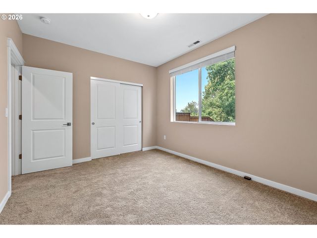 12135 Sw SILVERTIP St, Beaverton, OR 97007