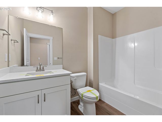 12135 Sw SILVERTIP St, Beaverton, OR 97007