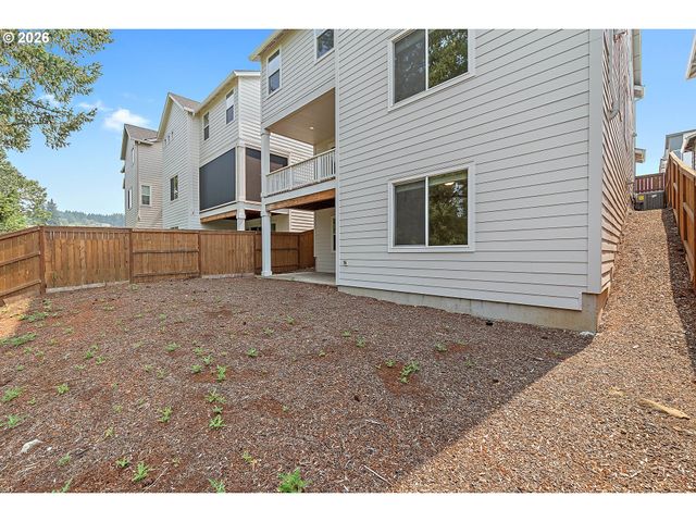 12135 Sw SILVERTIP St, Beaverton, OR 97007
