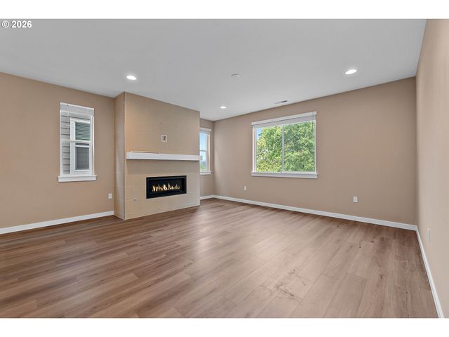 12135 Sw SILVERTIP St, Beaverton, OR 97007