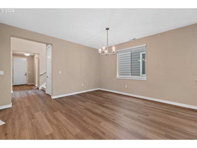 12135 Sw SILVERTIP St, Beaverton, OR 97007