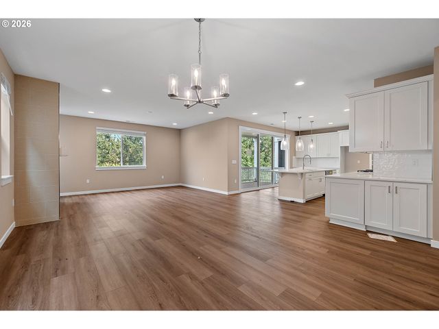 12135 Sw SILVERTIP St, Beaverton, OR 97007