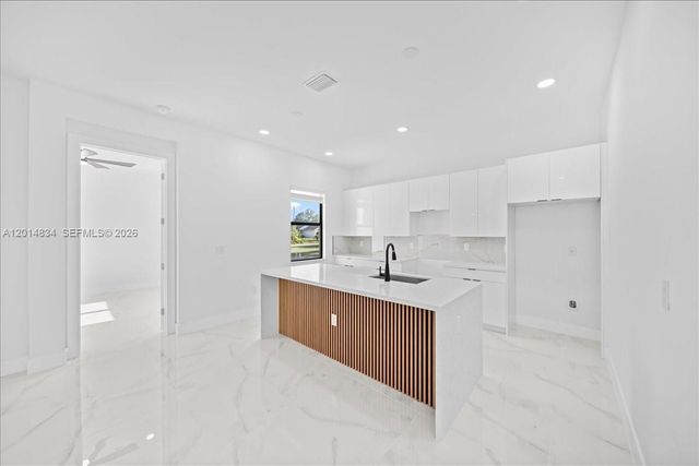 622 BEACH AVE S, Lehigh Acres, FL 33974