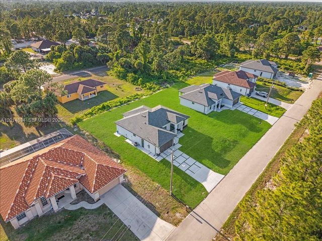 622 BEACH AVE S, Lehigh Acres, FL 33974