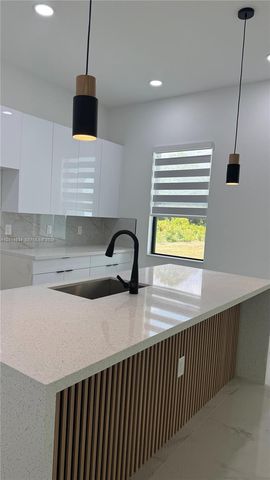 622 BEACH AVE S, Lehigh Acres, FL 33974
