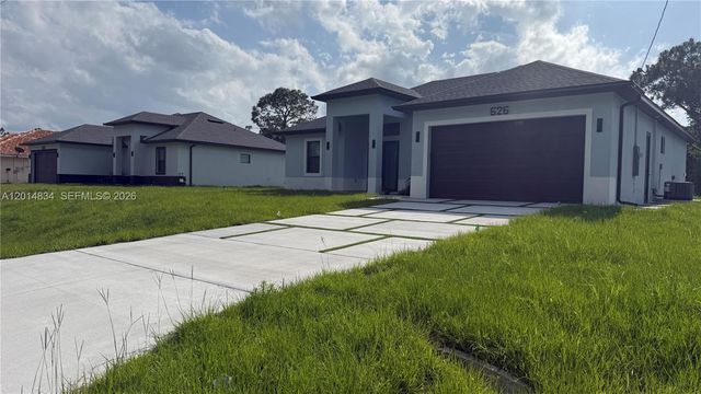 622 BEACH AVE S, Lehigh Acres, FL 33974